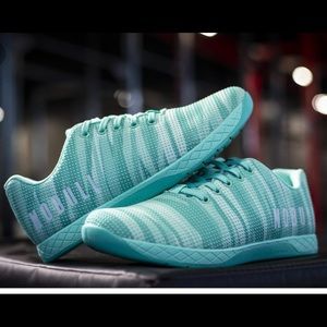 Size 8 No Bull training shoes